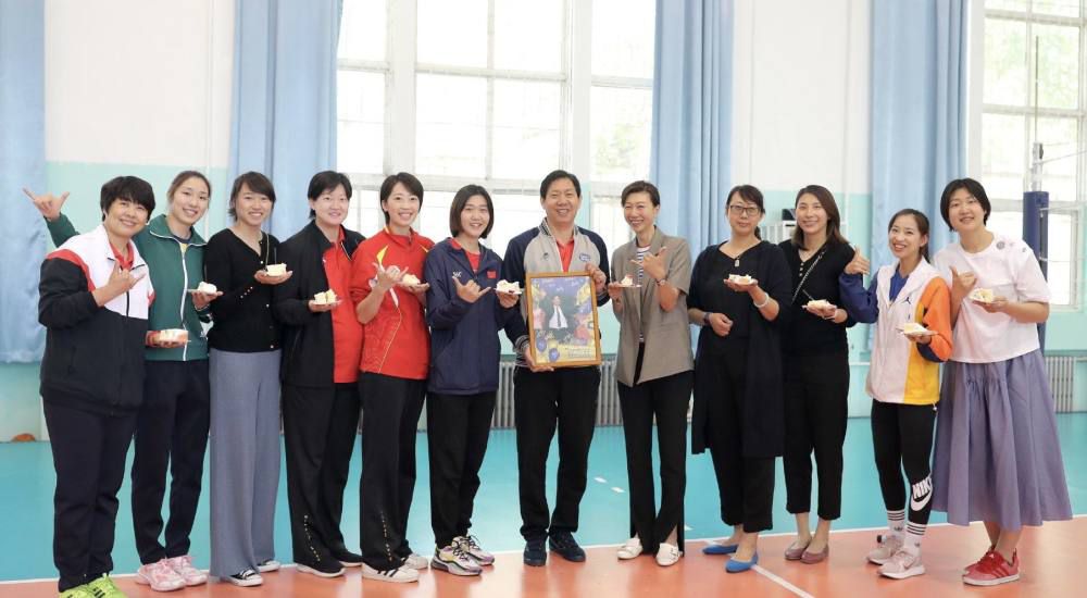 据统计，曼城在近6场英超比赛中战绩1胜4平1负，而球队上次在6轮英超只取得一场胜利还要追溯到2016年的2月-3月。